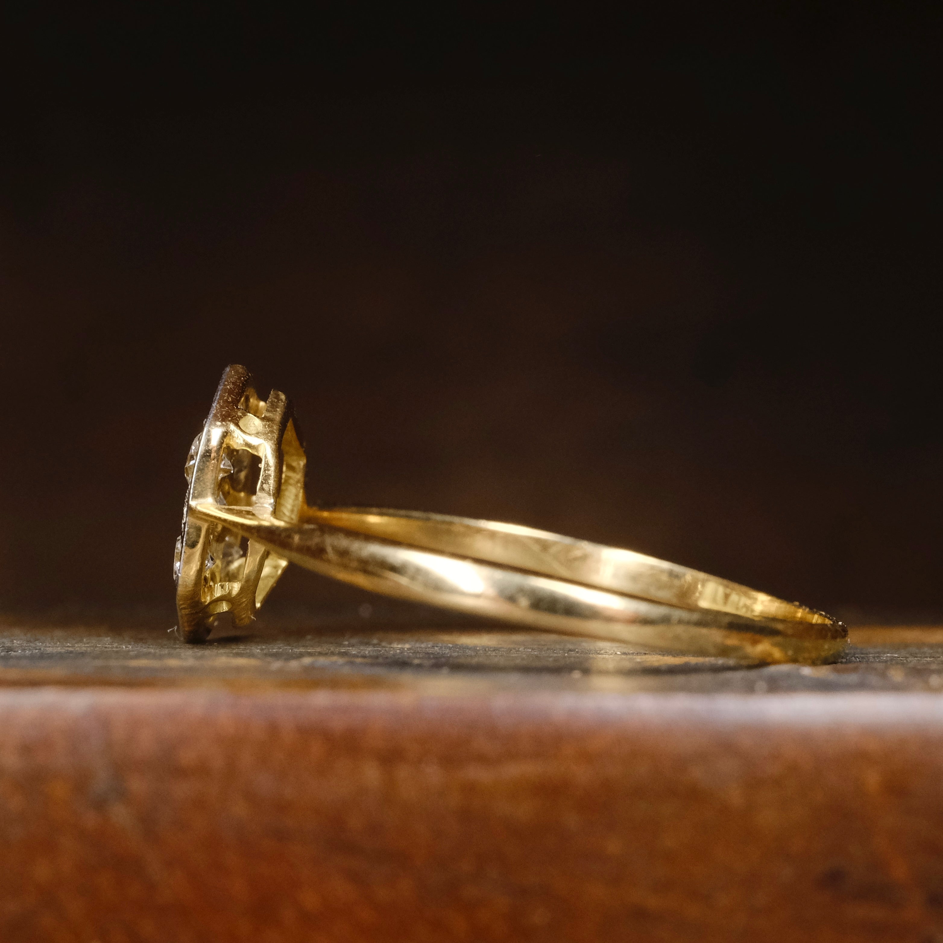 Antique 18ct Gold & Platinum Old Cut Diamond Plaque Ring