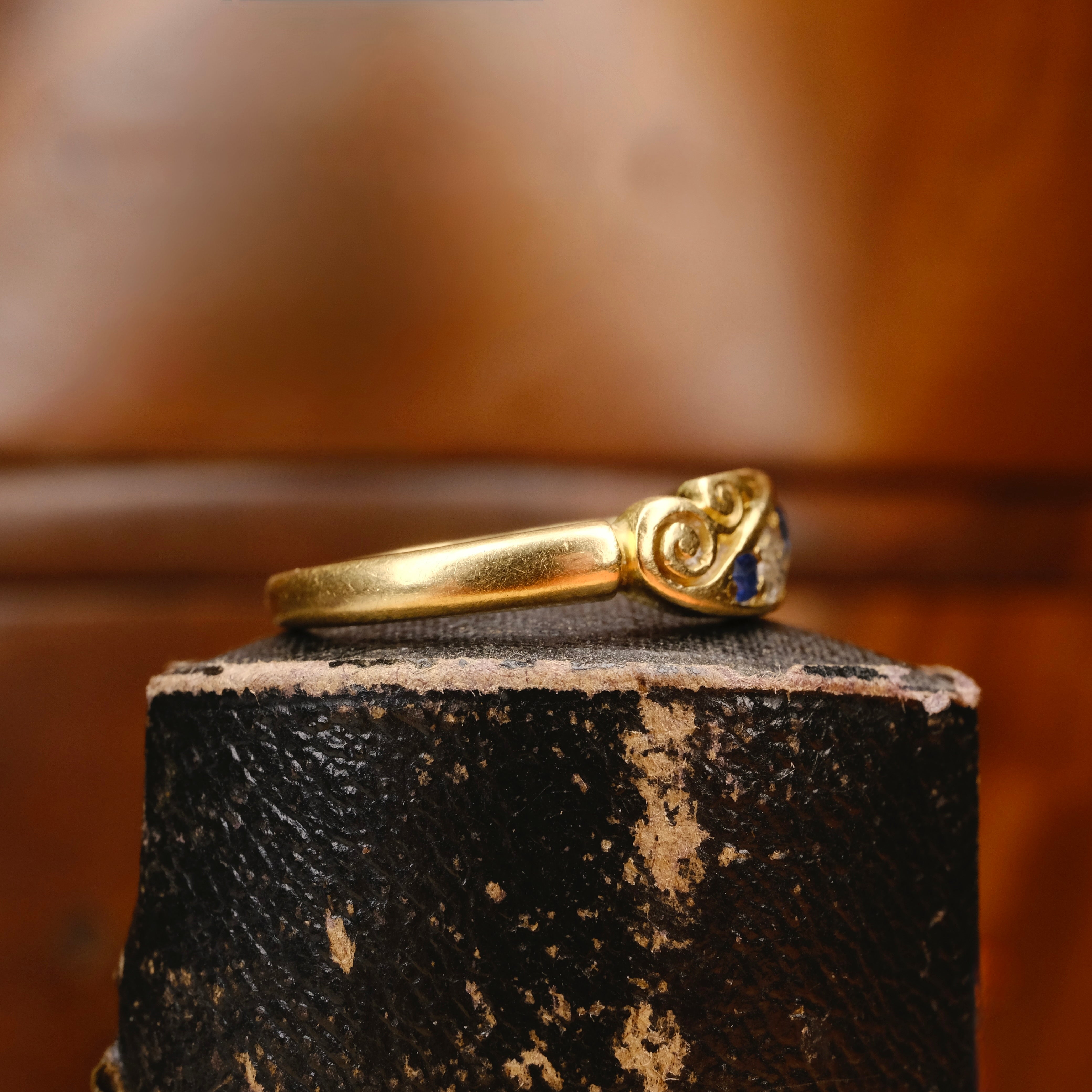 Antique , Victorian 18ct Gold, Sapphire & Old Cut Diamond Ring, Chester Hallmark 1898