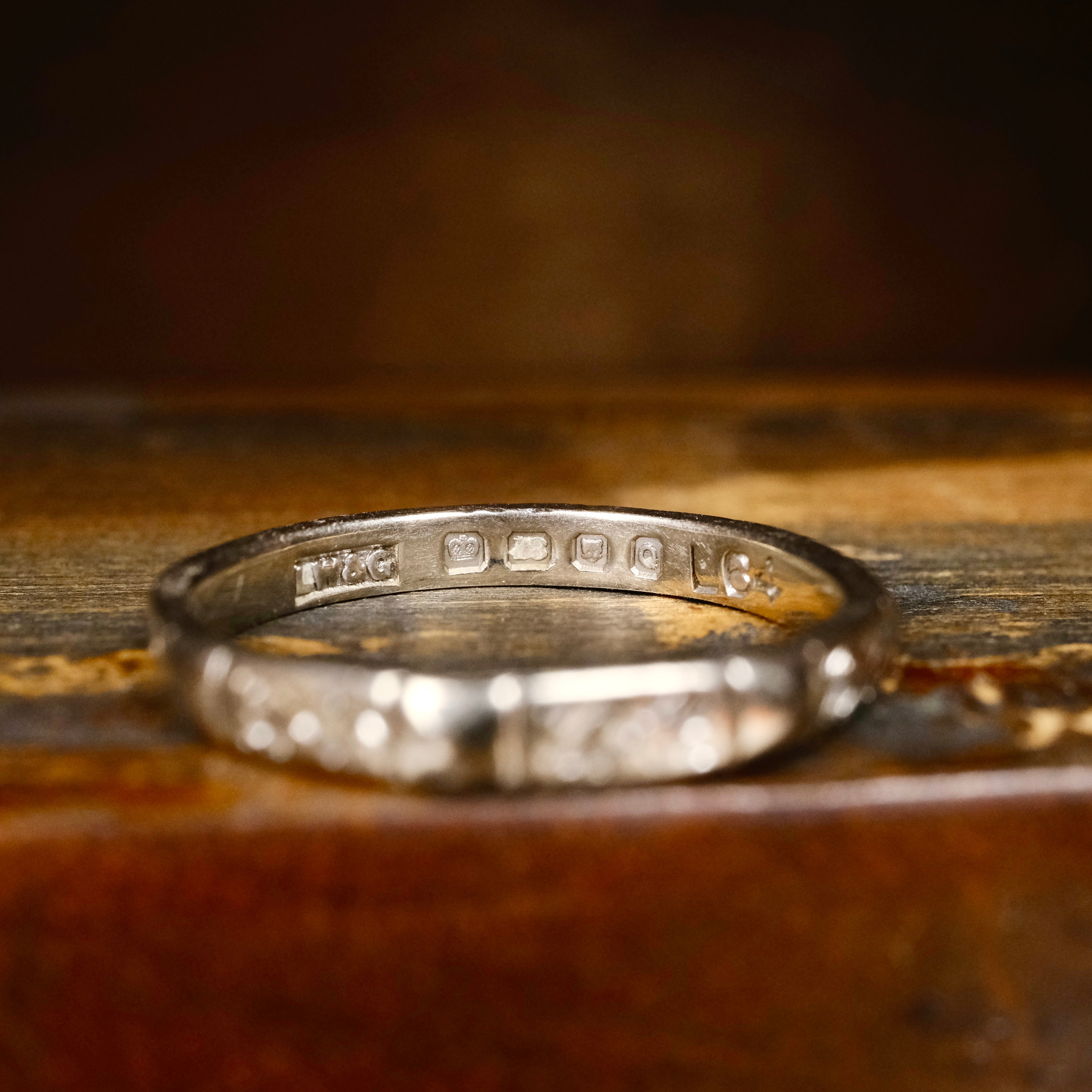 1950s, 18ct White Gold, Faceted, Etched Band Wedding Ring