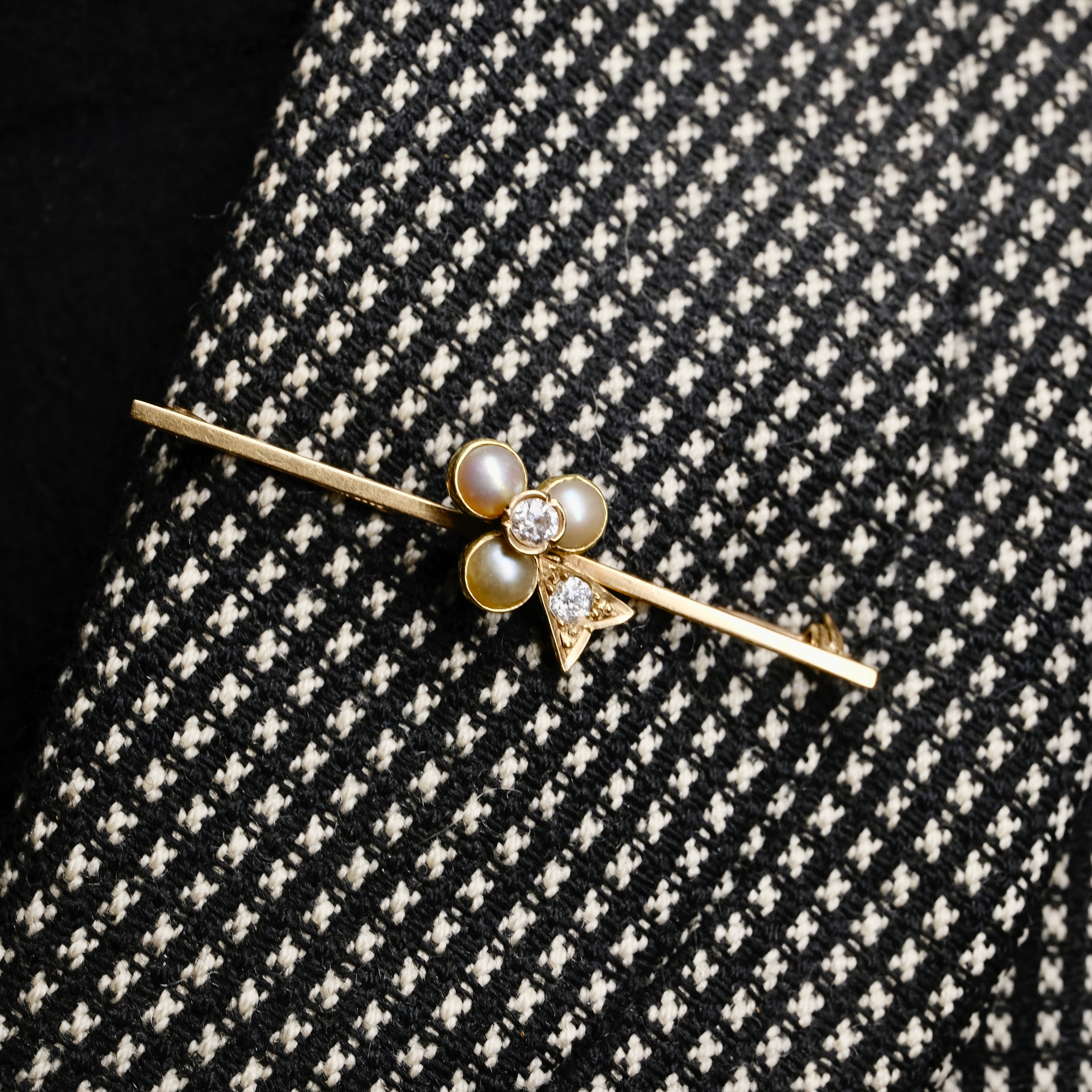 Edwardian, 15ct Gold, Old Cut Diamond & Pearl Clover Leaf Brooch