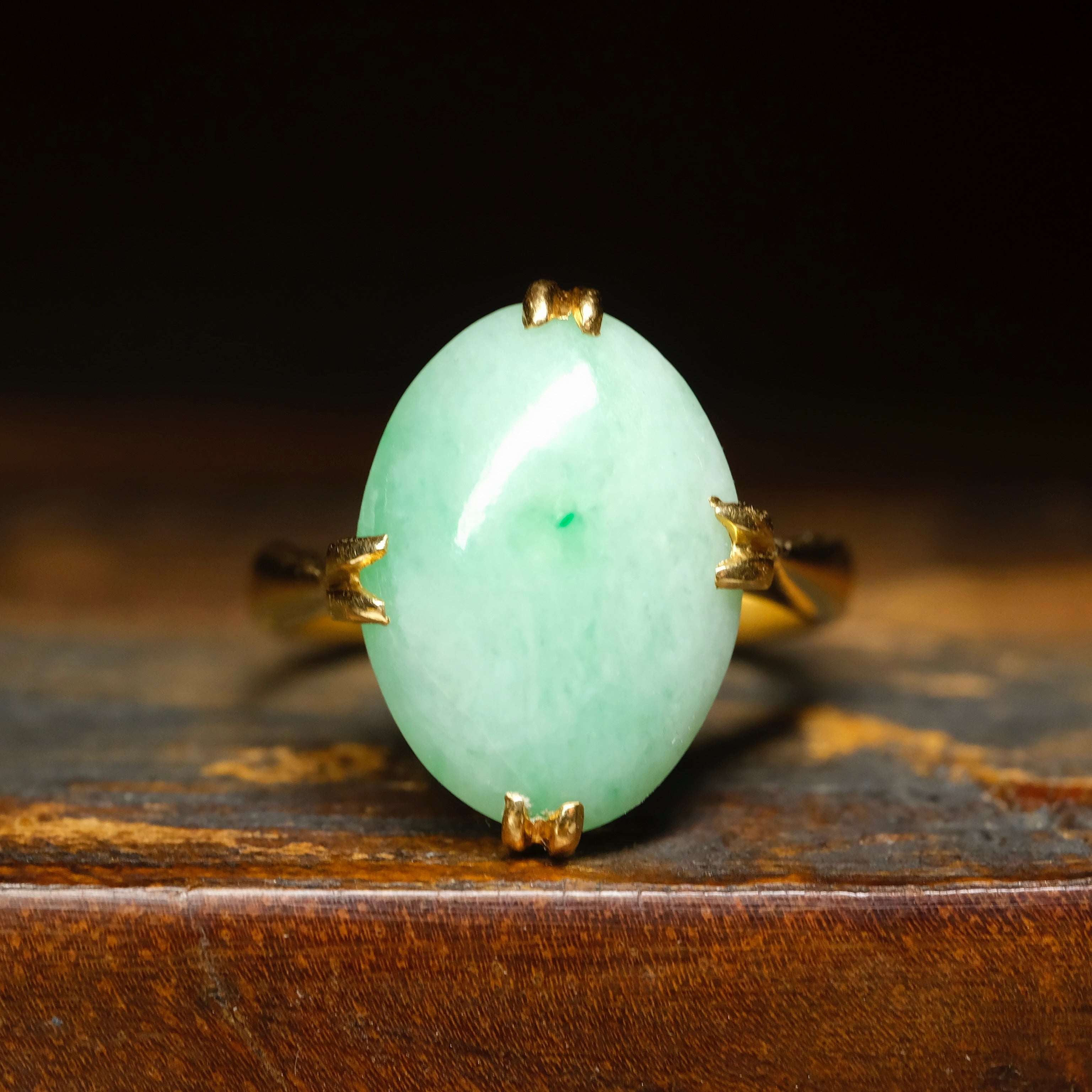 Original Art Deco 18ct Gold Jade Cabochon Solitaire Ring