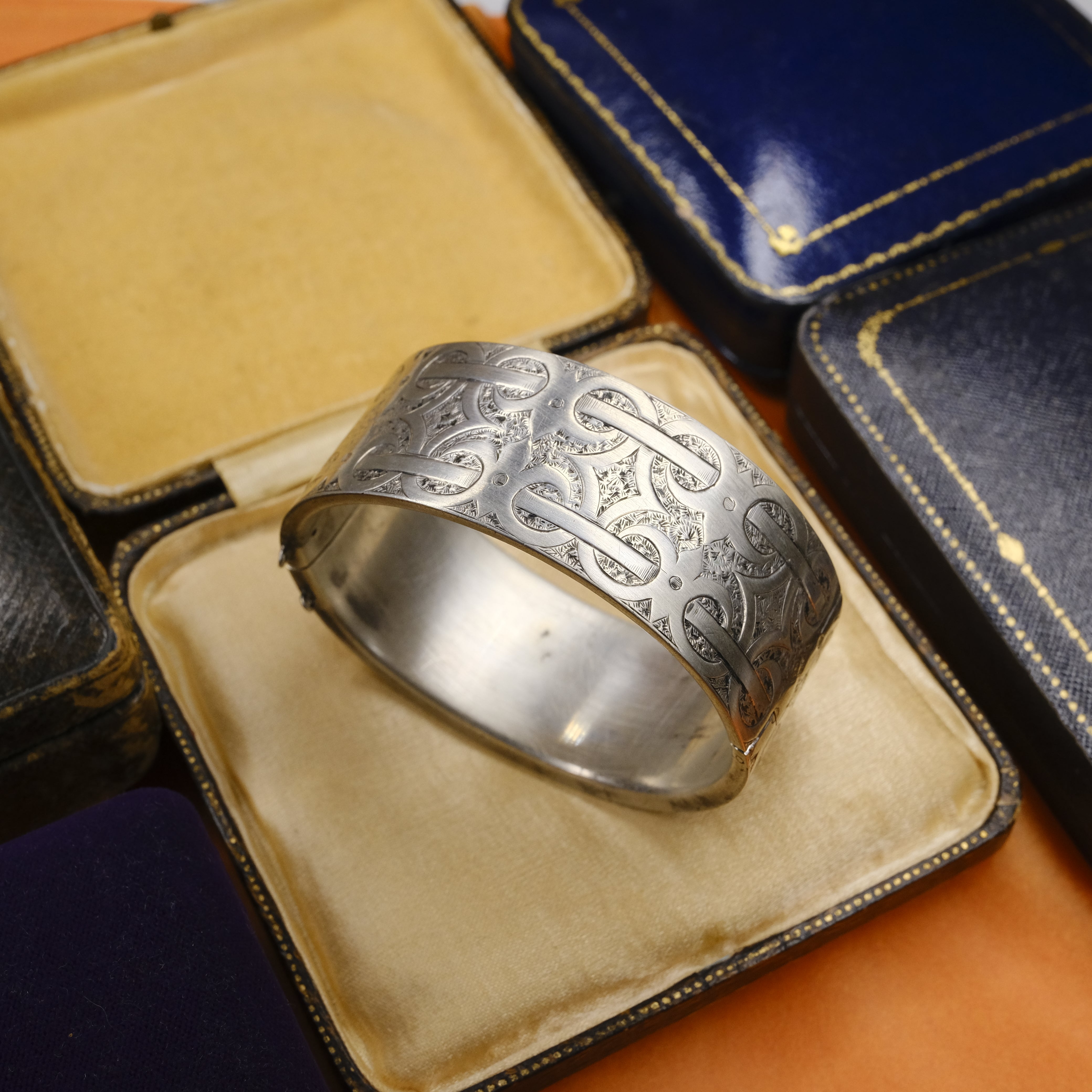 Vintage, Hand Engraved, Sterling Silver, Hinged Bangle