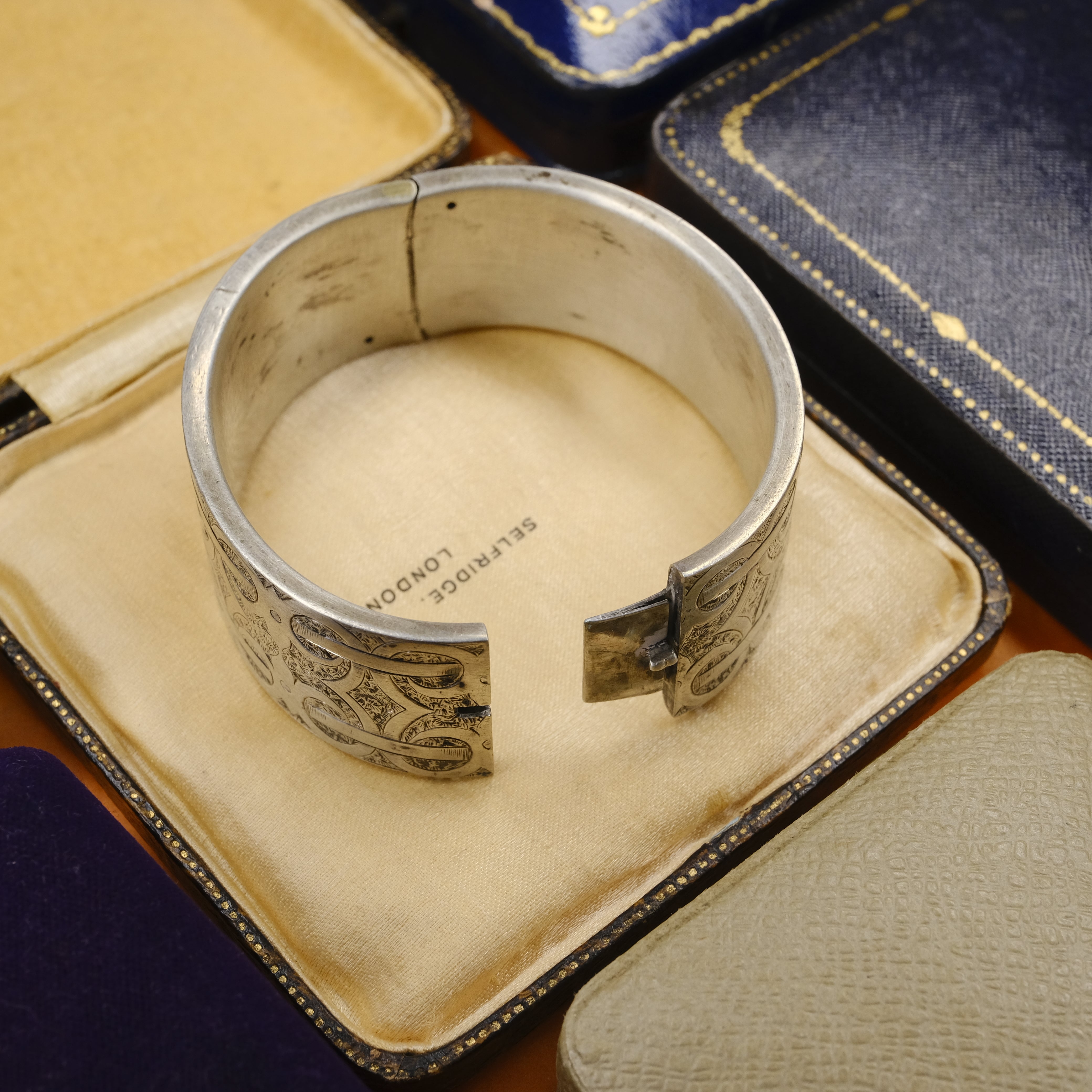 Vintage, Hand Engraved, Sterling Silver, Hinged Bangle