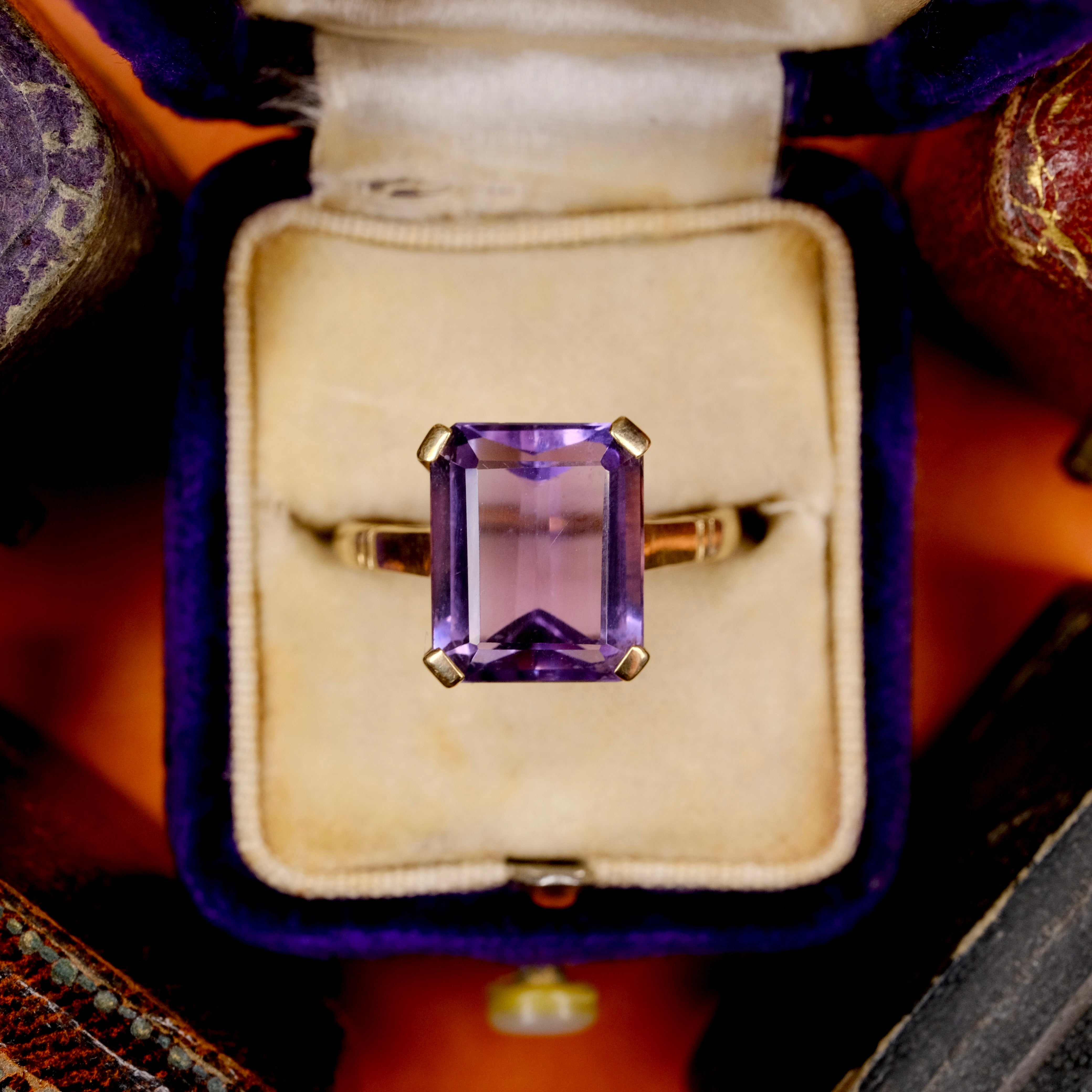Vintage 1940s 9ct Gold Amethyst Solitaire Ring