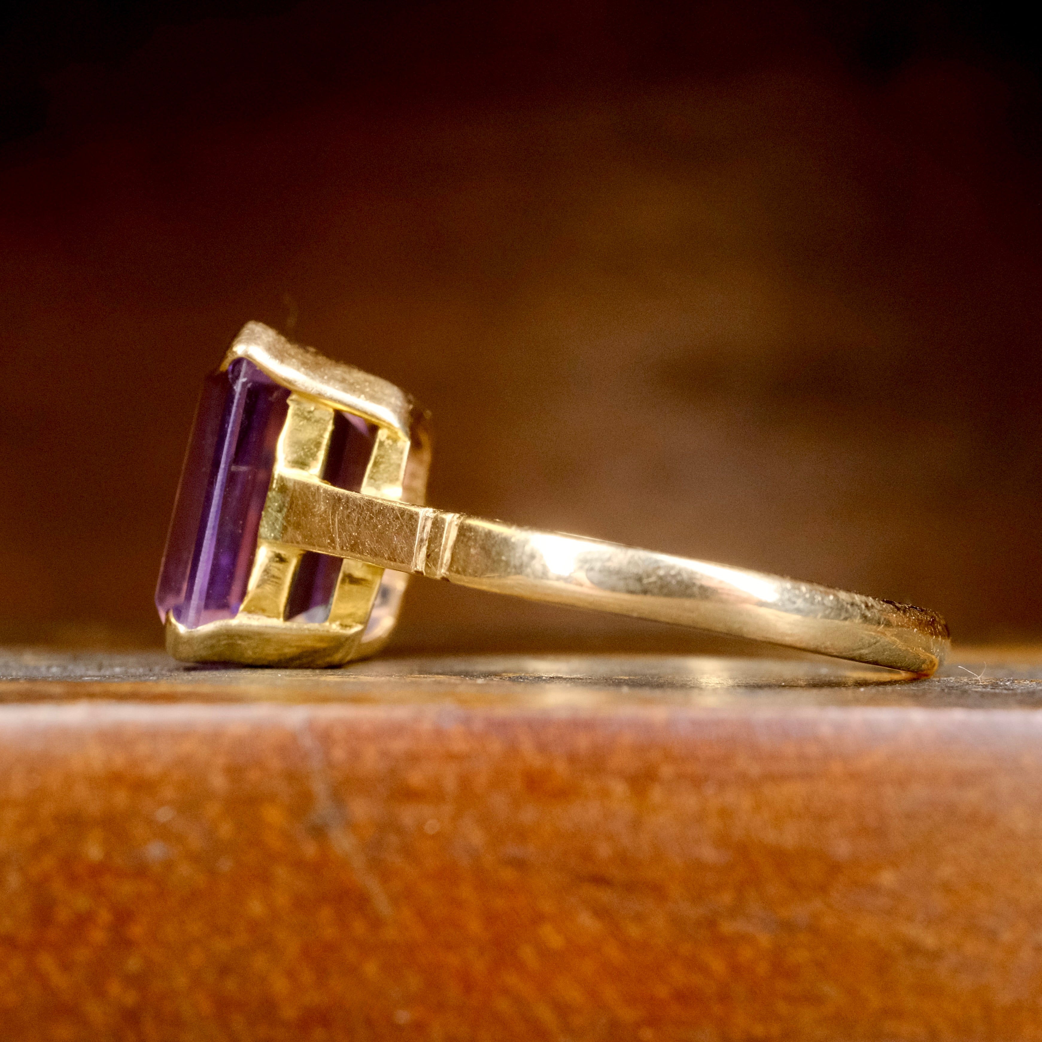Vintage 1940s 9ct Gold Amethyst Solitaire Ring