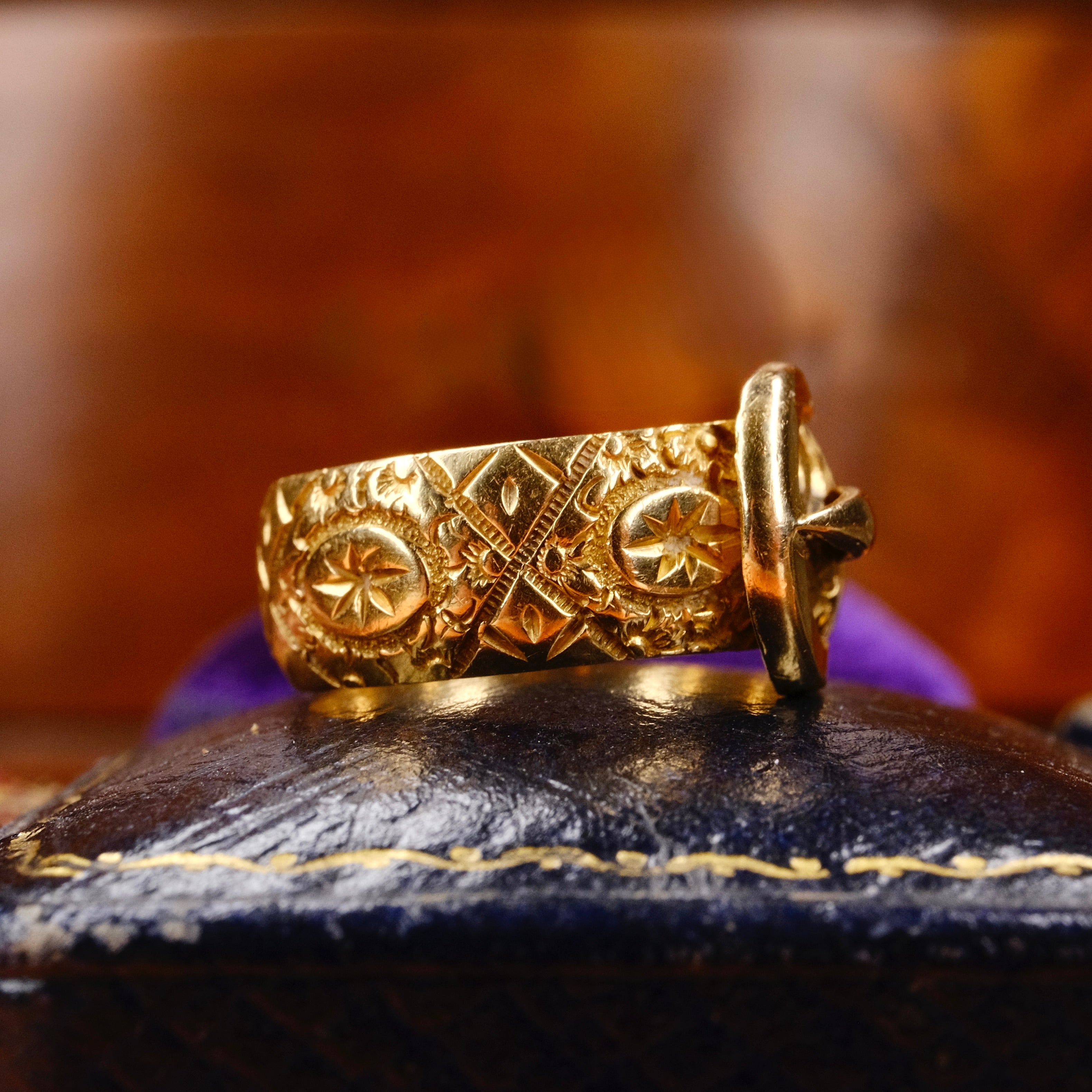 Antique, 18ct Gold Buckle Ring, Hallmarked Birmingham 1902