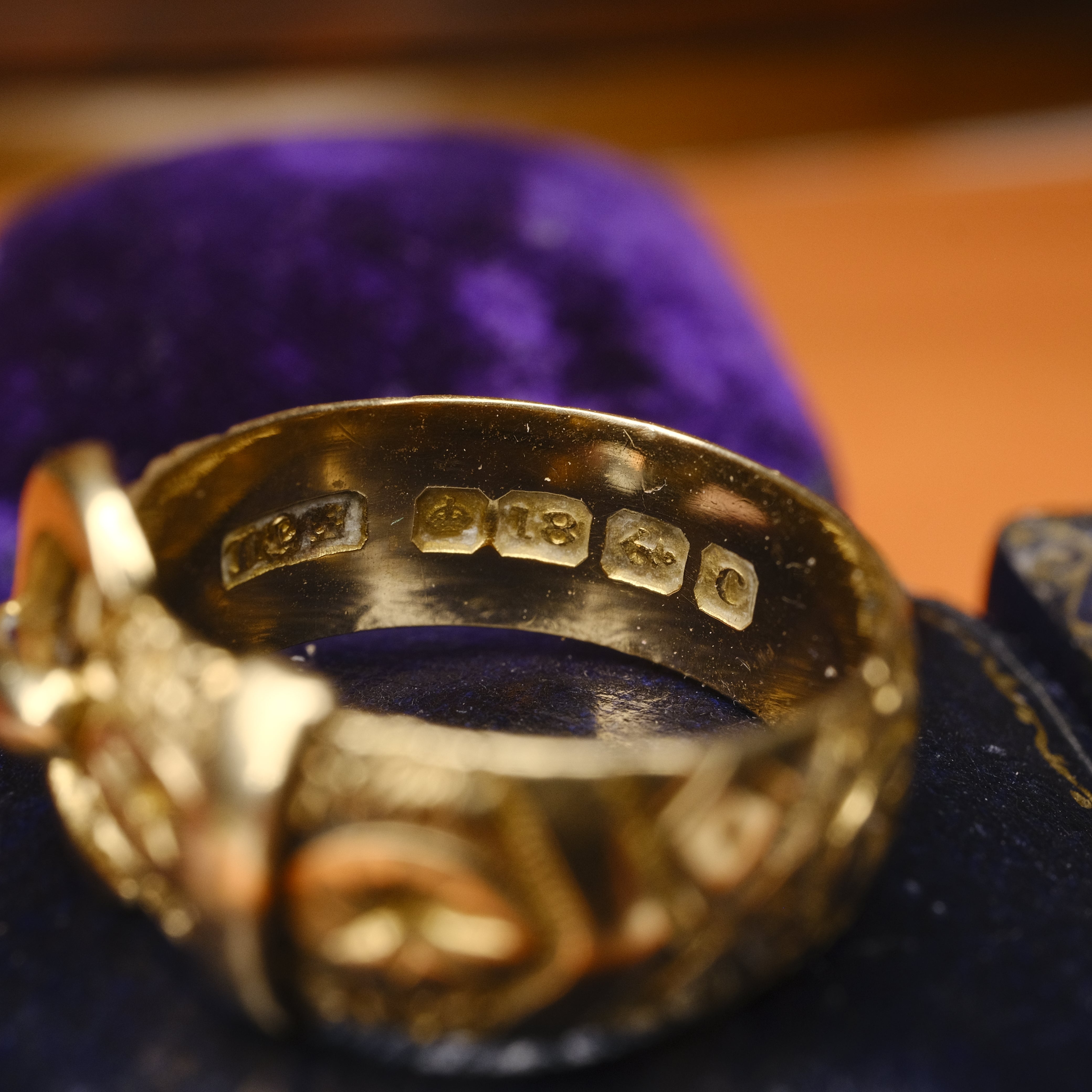 Antique, 18ct Gold Buckle Ring, Hallmarked Birmingham 1902