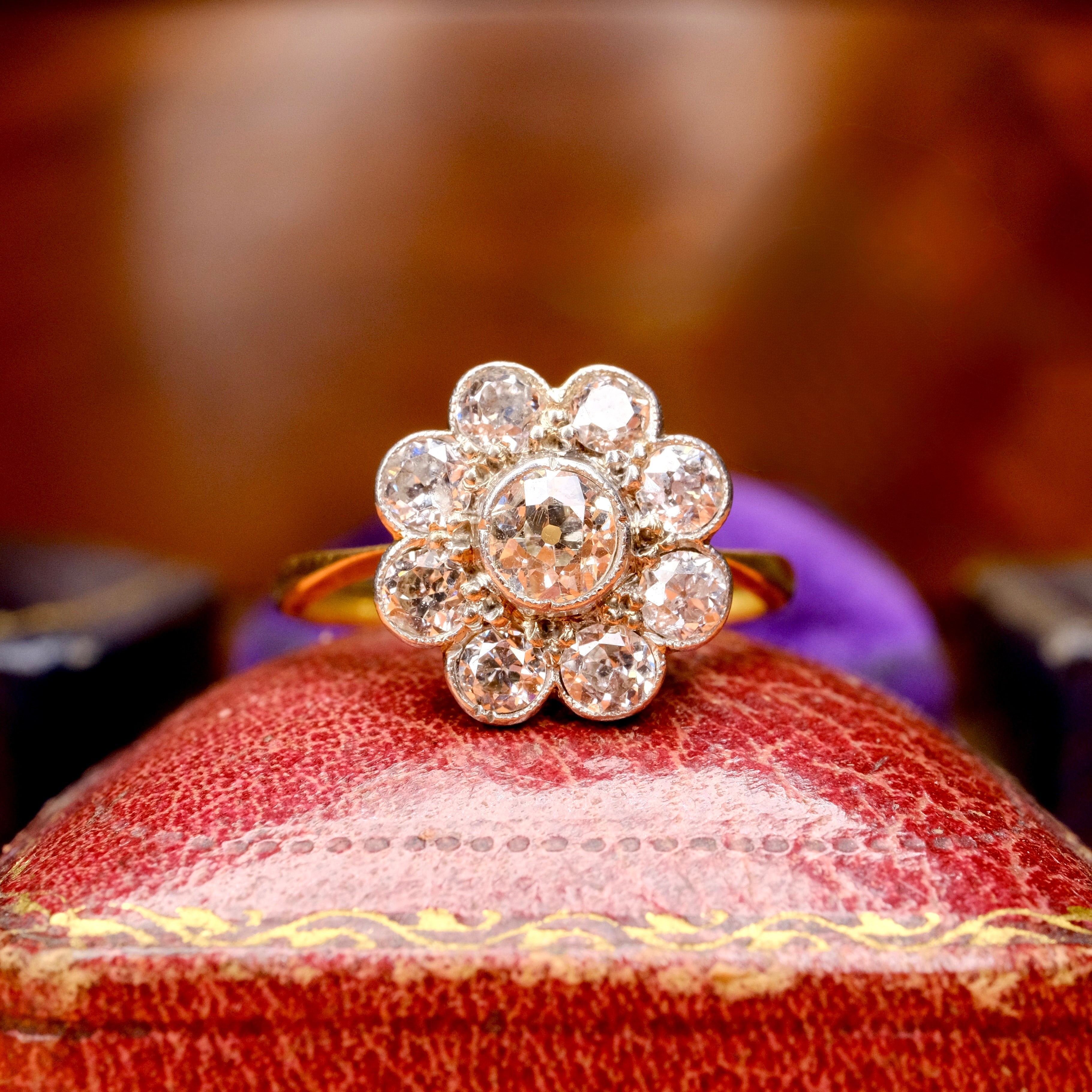 Antique, Early Twentieth Century, 18ct Gold, Old Cut Diamond Daisy Cluster Ring
