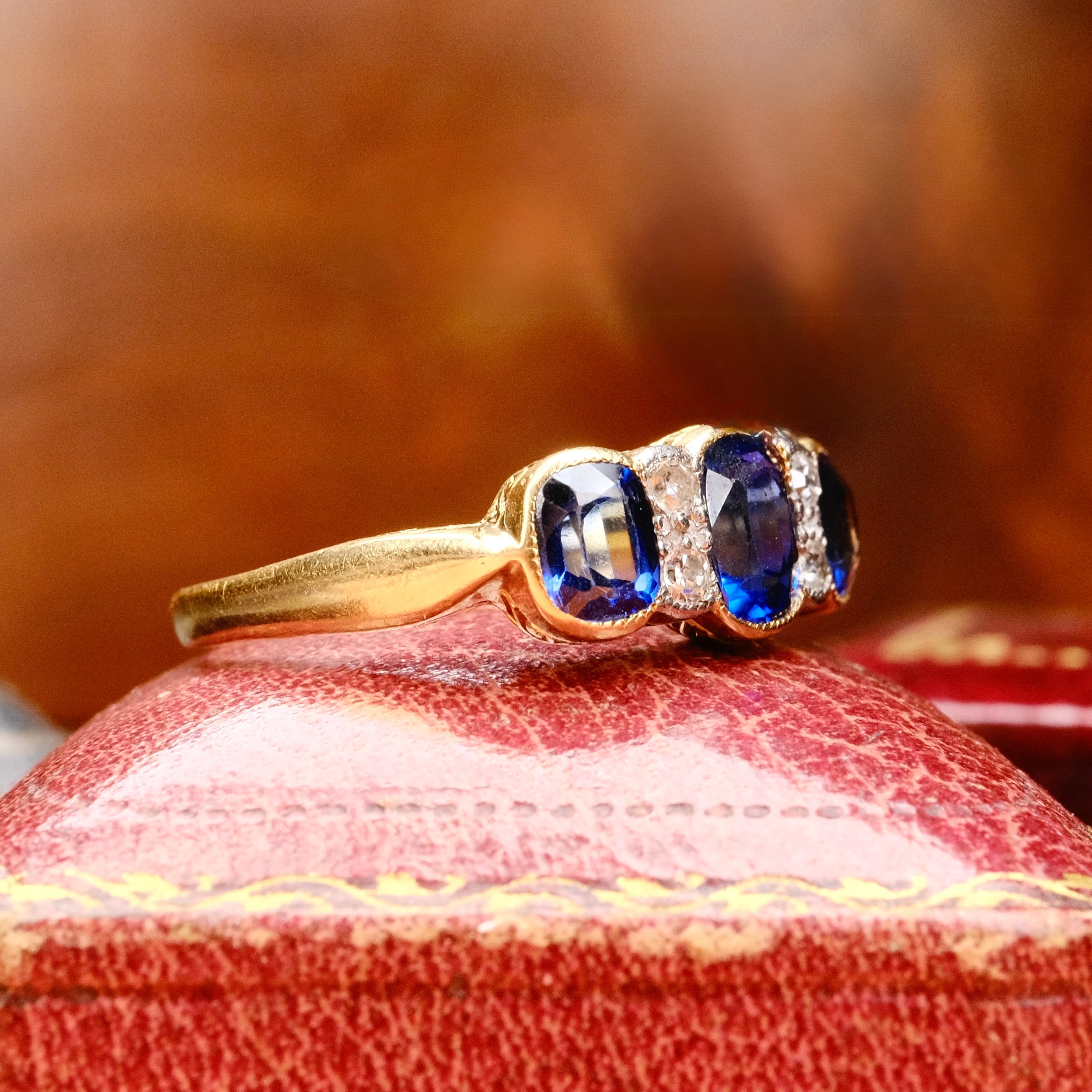 1920s Art Deco 18ct Gold, Synthetic Sapphire & Old Cut Diamond Ring