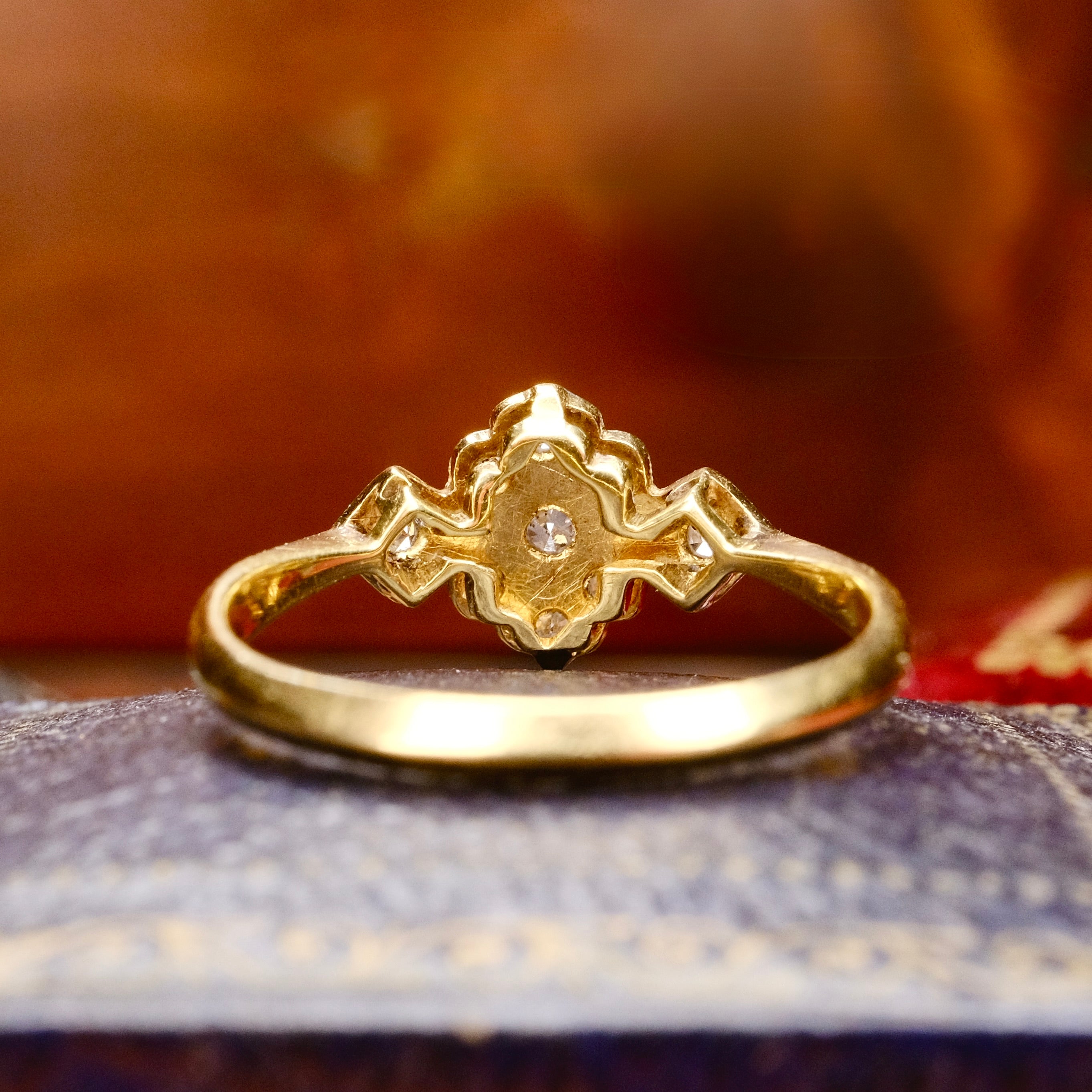 Vintage 18ct Gold & Platinum, Diamond Millegrain Ring