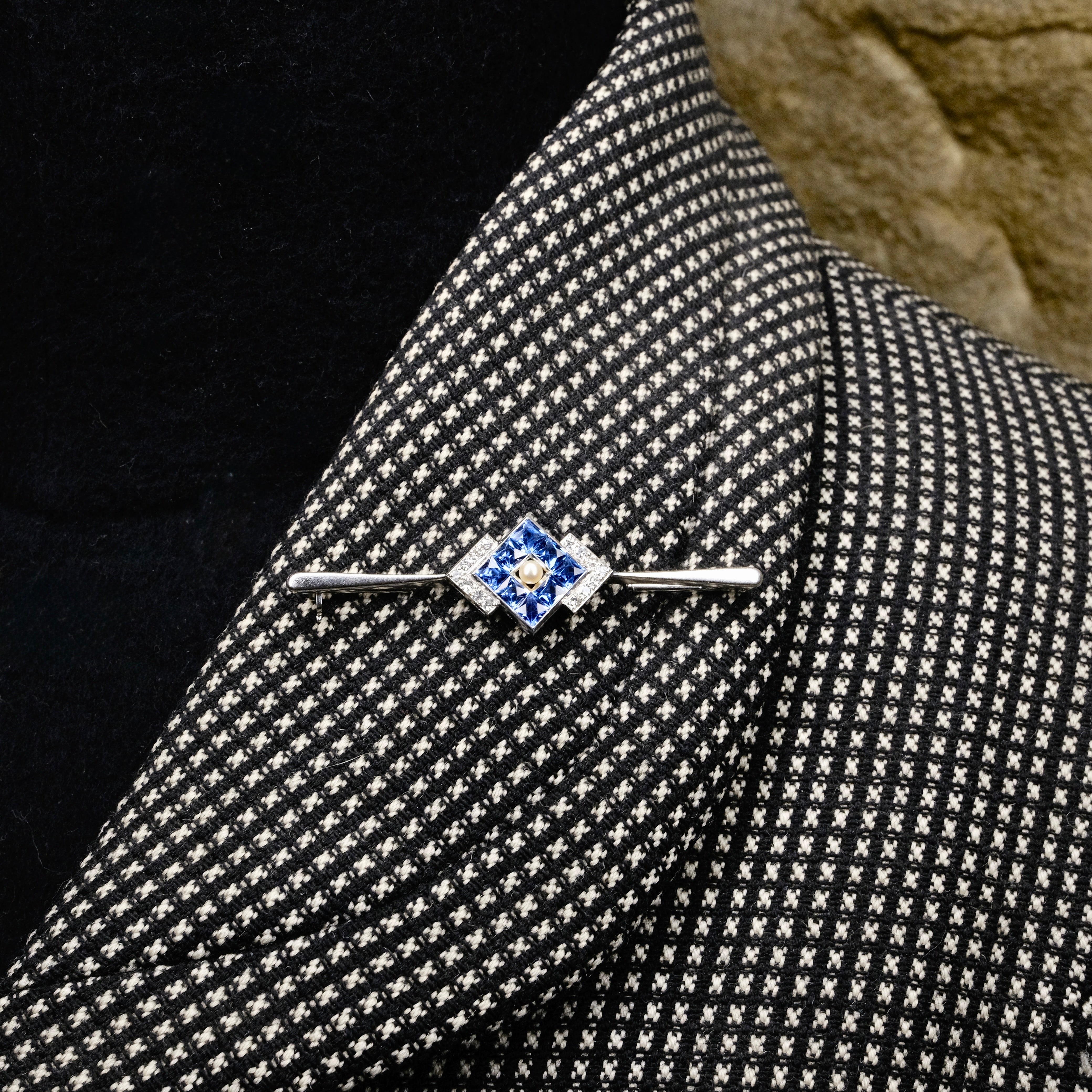 Original Art deco, 9ct Gold, Platinum, Diamond & Synthetic Sapphire Bar Brooch In Original Case