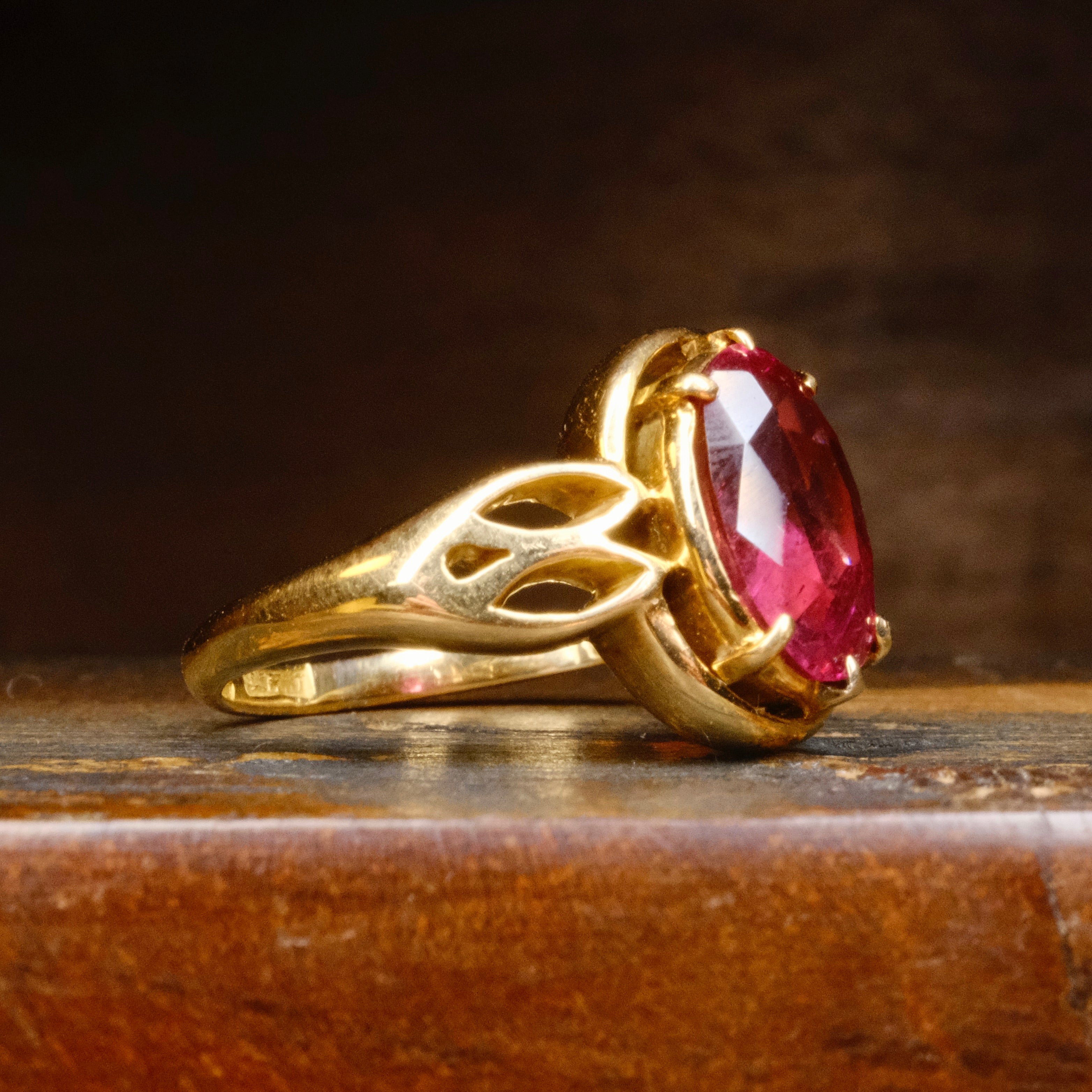 Vintage Pink Tourmaline 18ct Gold Ring