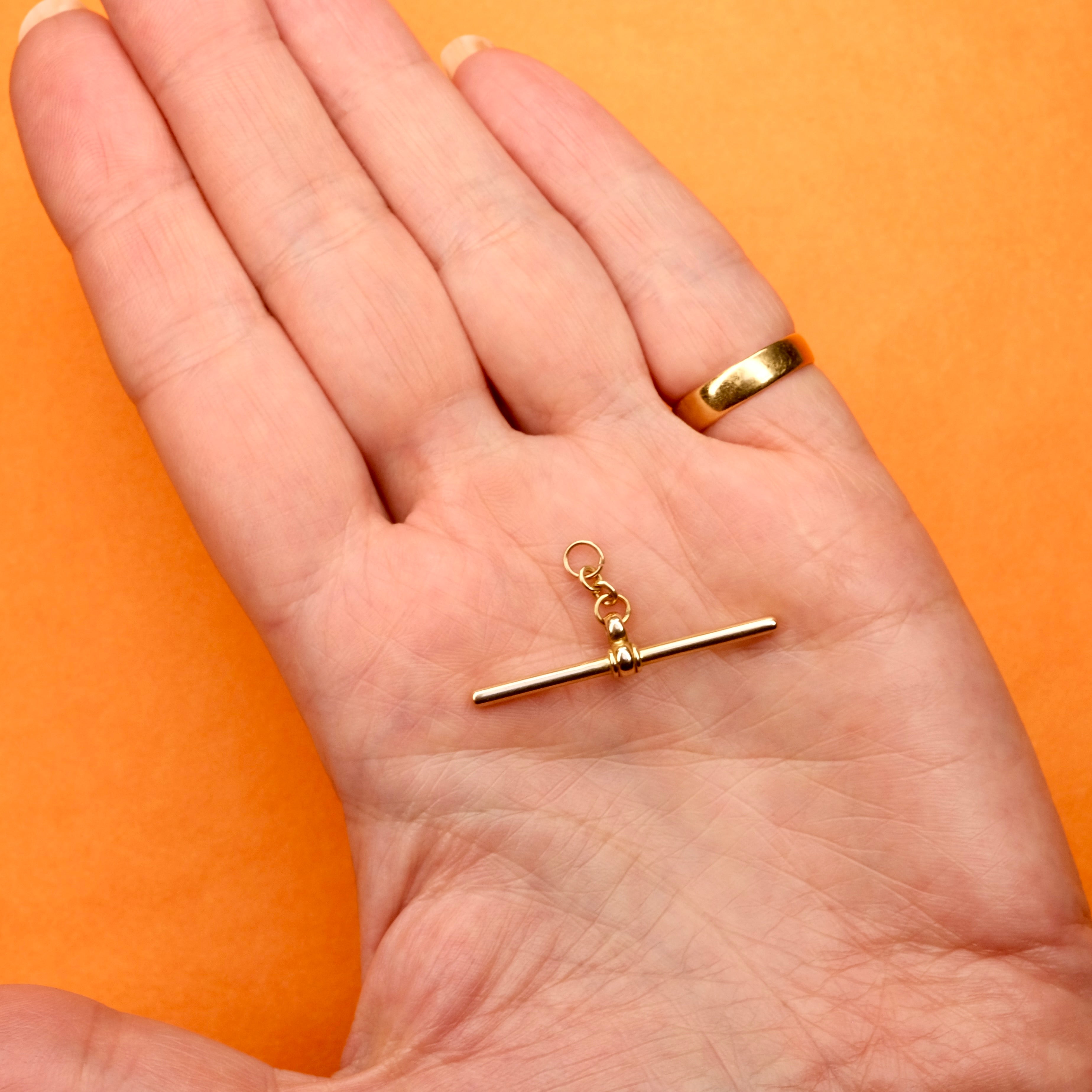 Antique 18ct Gold, Watch Chain T Bar Pendant