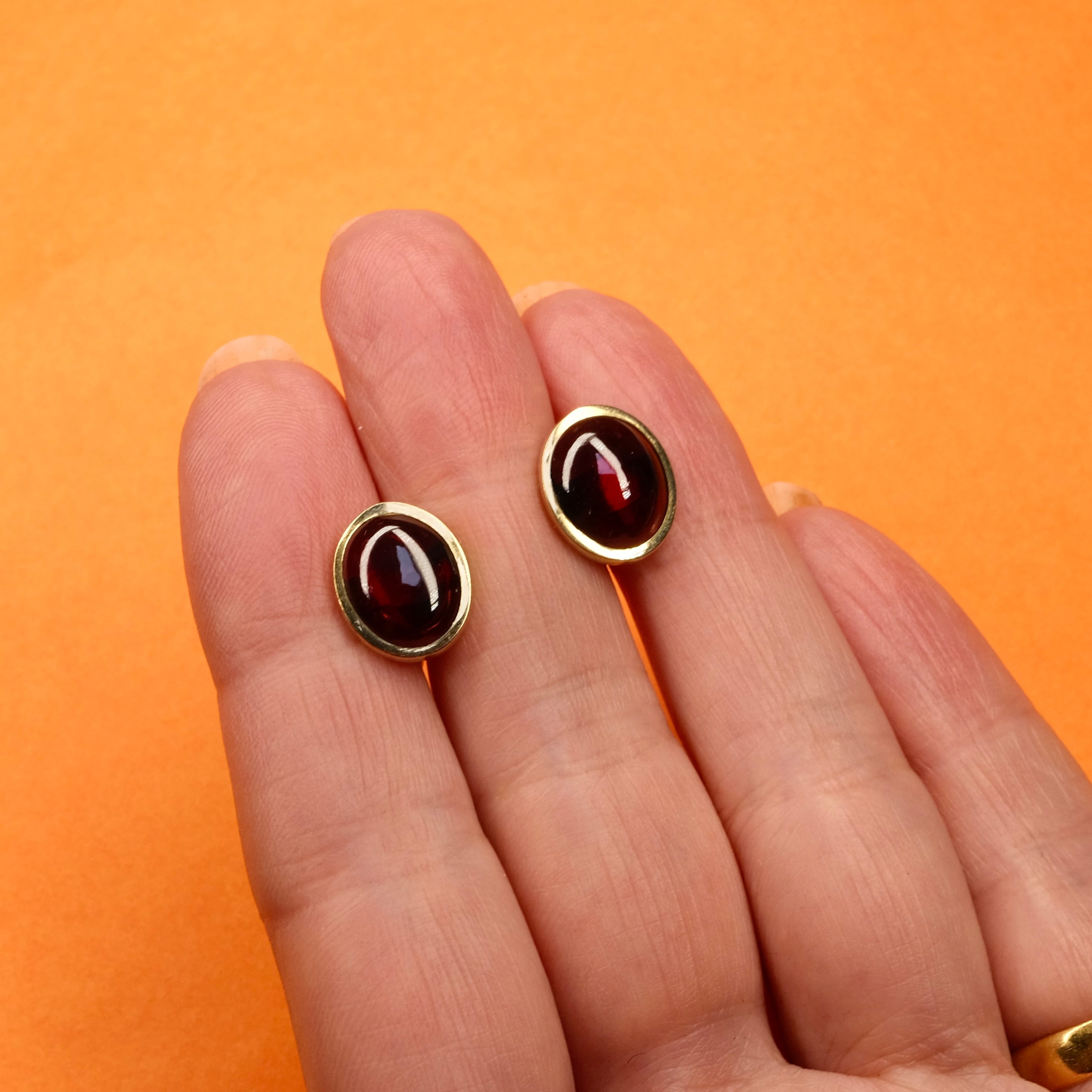 9ct Gold Garnet Cabochon Cufflinks
