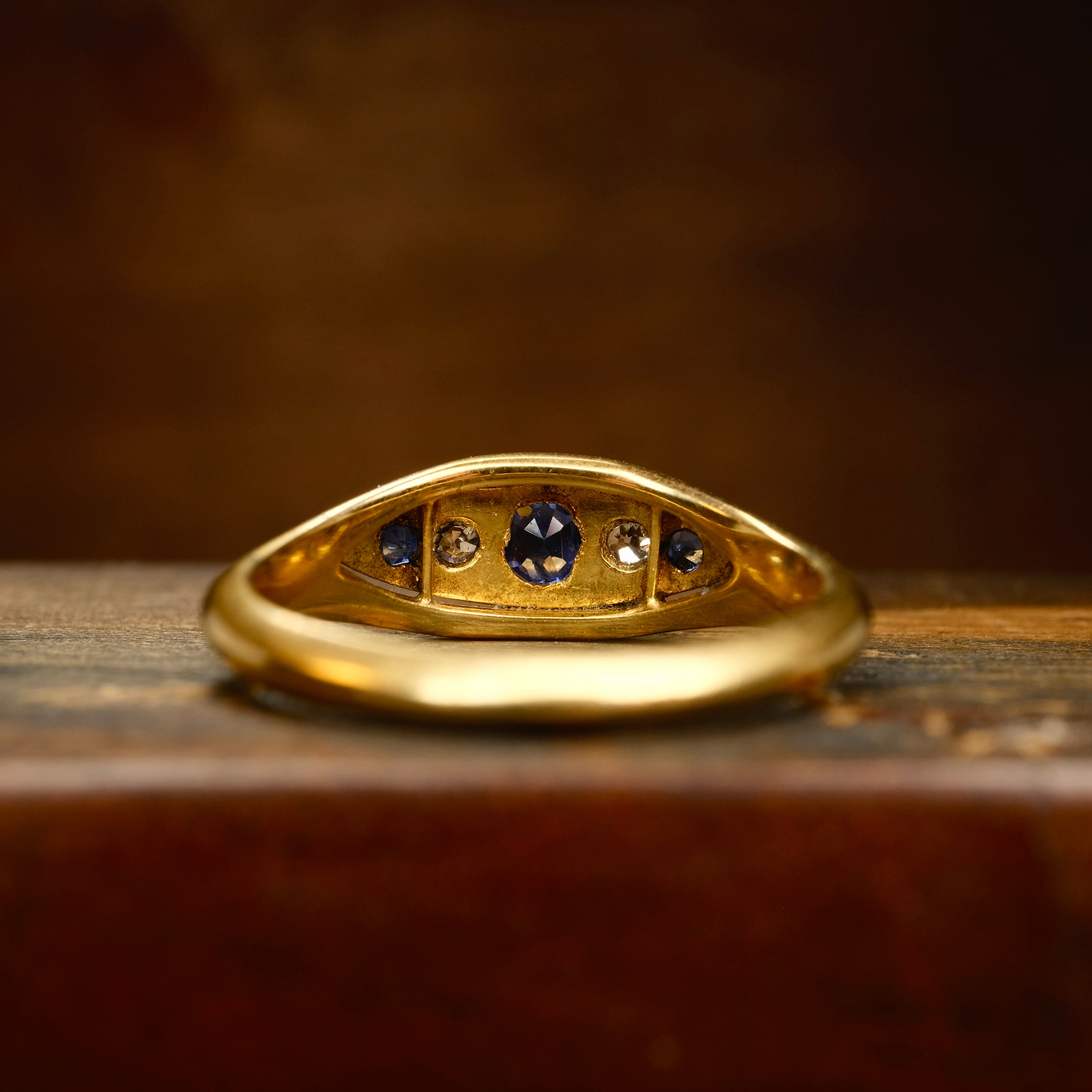 Antique, 18ct Gold, Natural Sapphire & Old Cut Diamond Ring