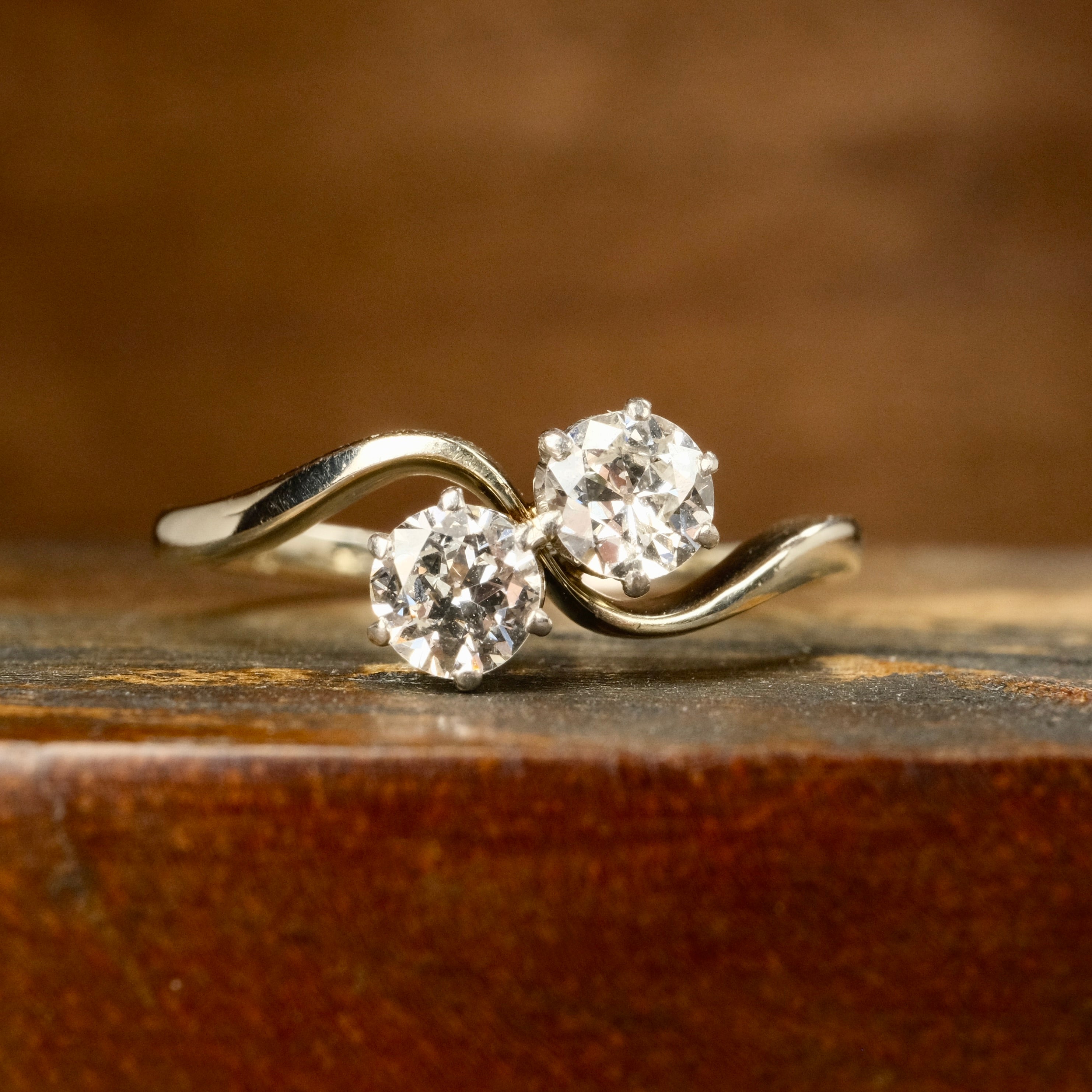 Antique, Edwardian 18ct white Gold, Toi et Moi, Old European Cut Diamond Ring