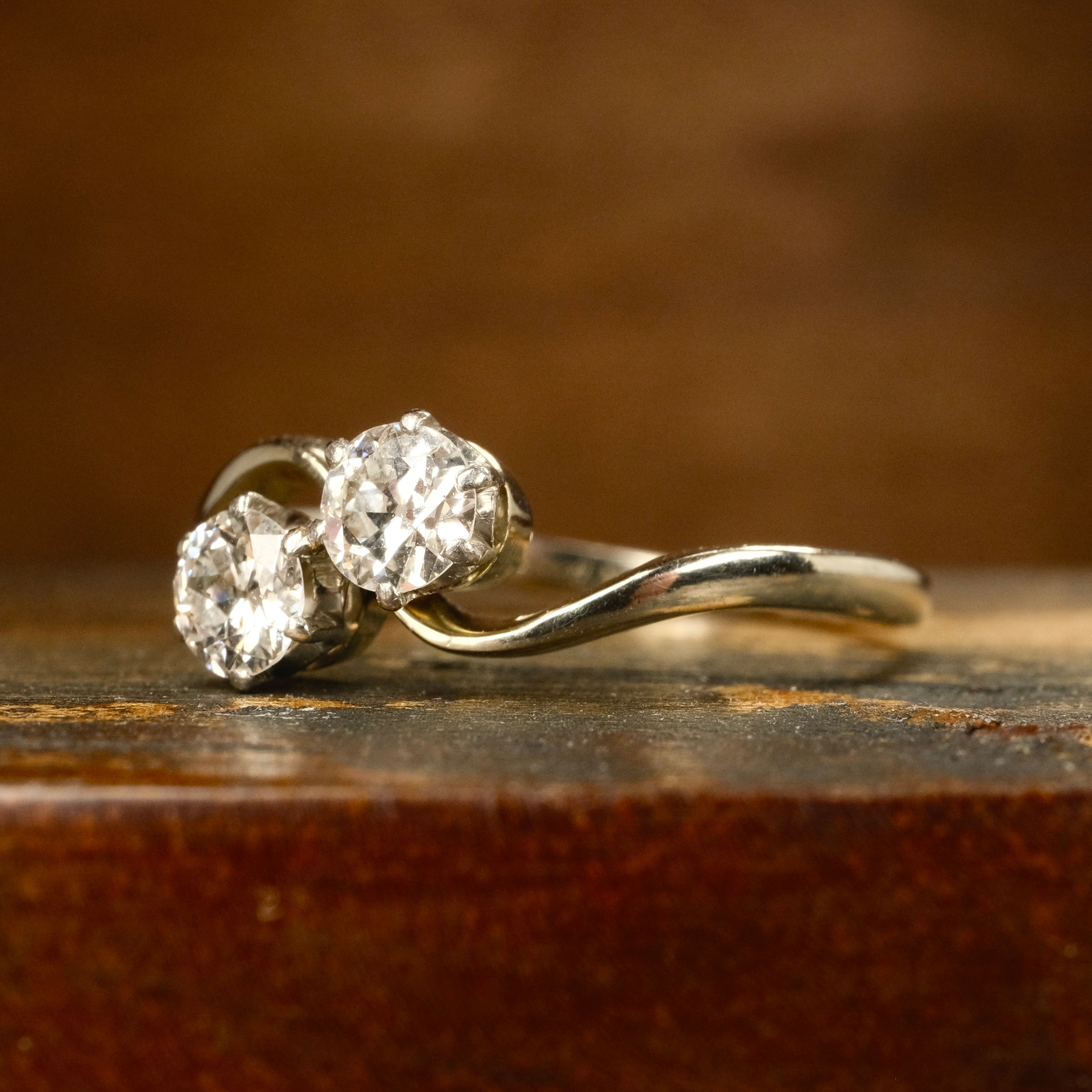 Antique, Edwardian 18ct white Gold, Toi et Moi, Old European Cut Diamond Ring
