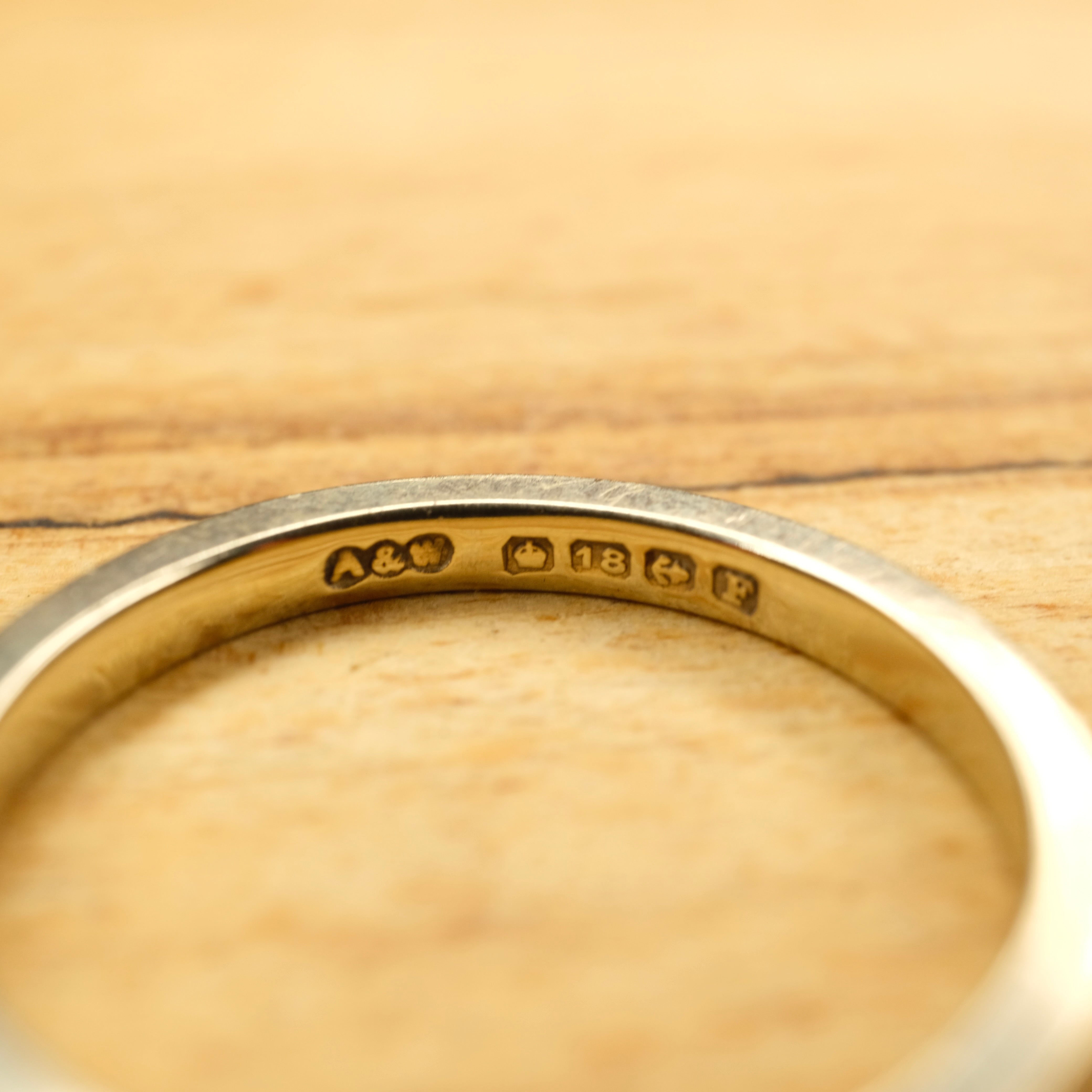 Original Art Deco 18ct Gold, Orange Blossom Engraved Wedding Band Ring