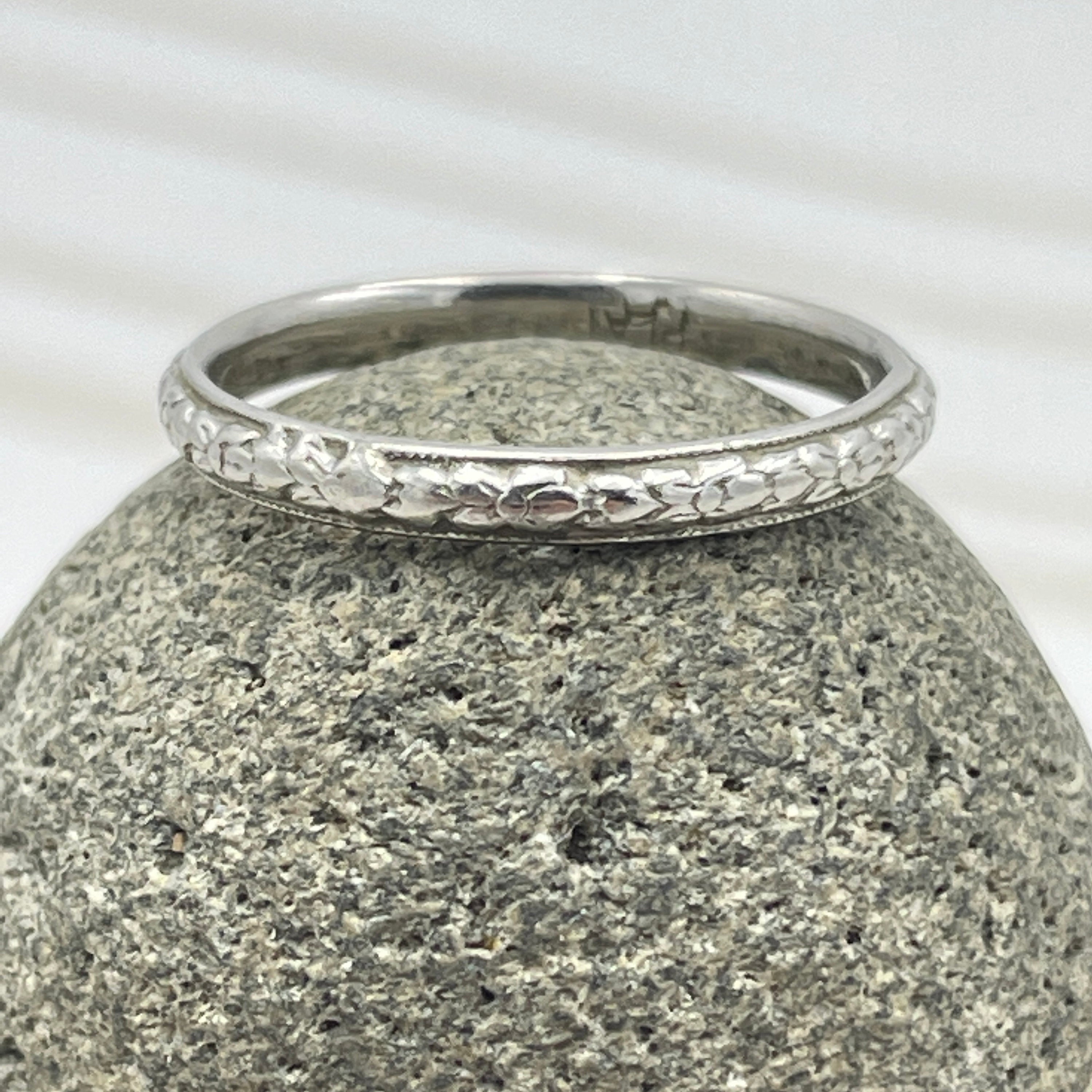 Vintage platinum embossed wedding band ring